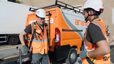 Técnicos en puertas automáticas de Aramática